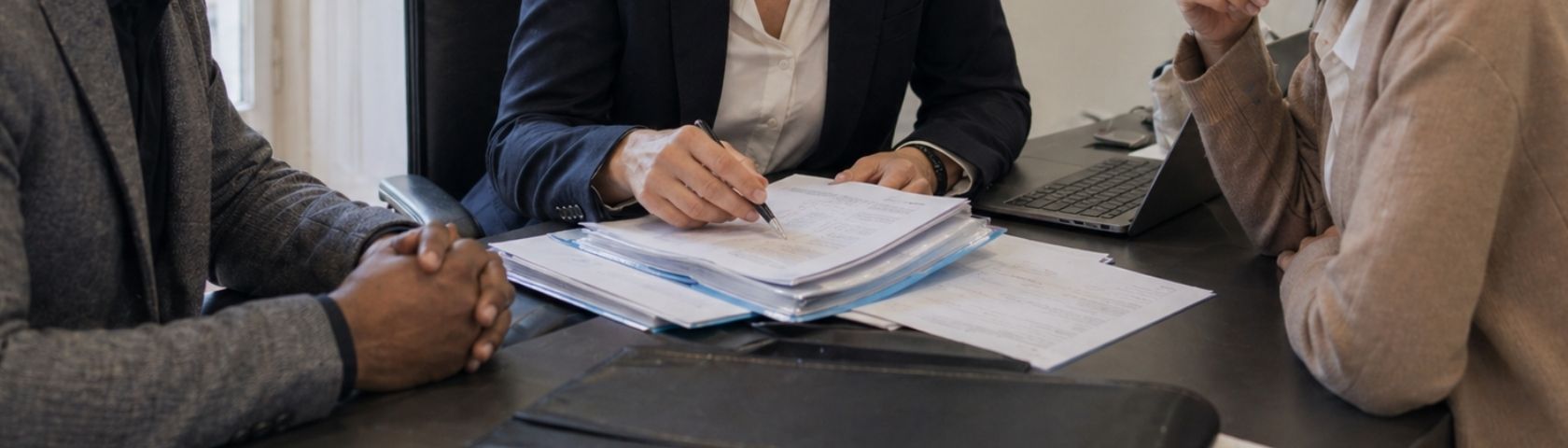 Aide pour rédaction de dossier administratif et requêtes juridiques